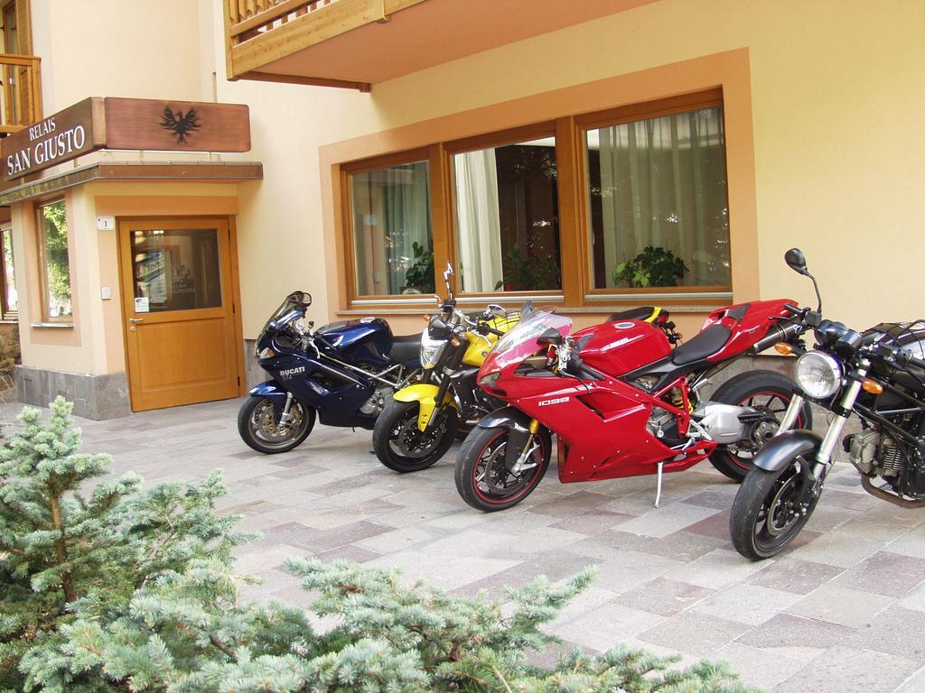 Relais San Giusto Hotel Campitello di Fassa Ngoại thất bức ảnh