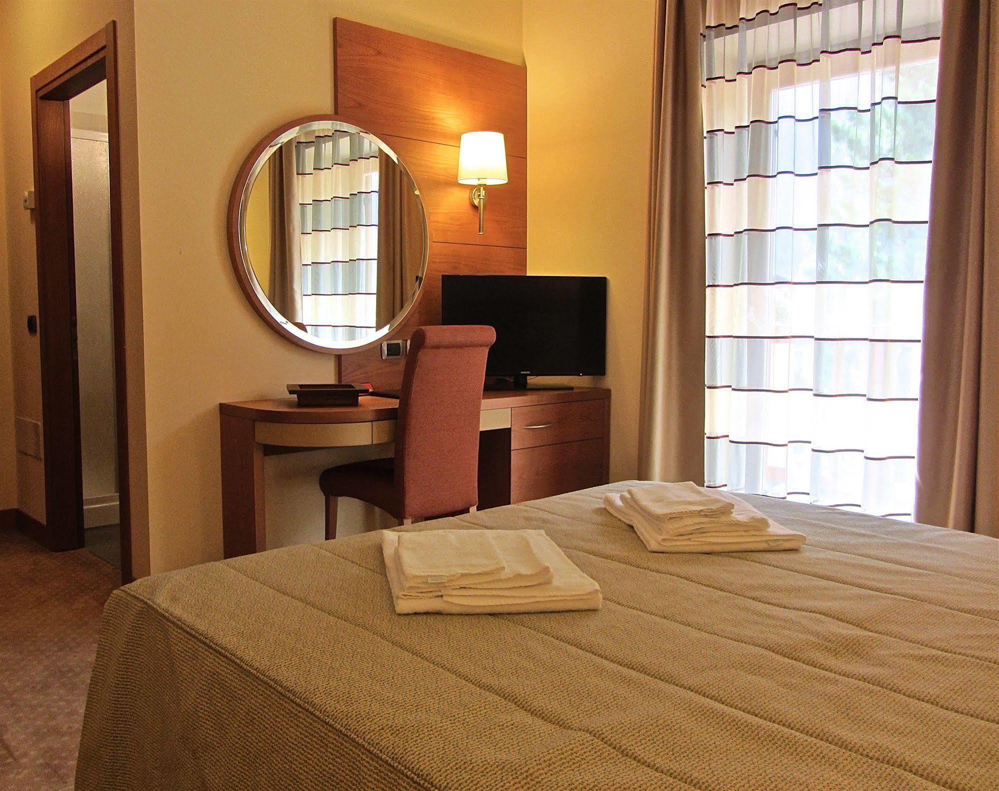 Relais San Giusto Hotel Campitello di Fassa Ngoại thất bức ảnh
