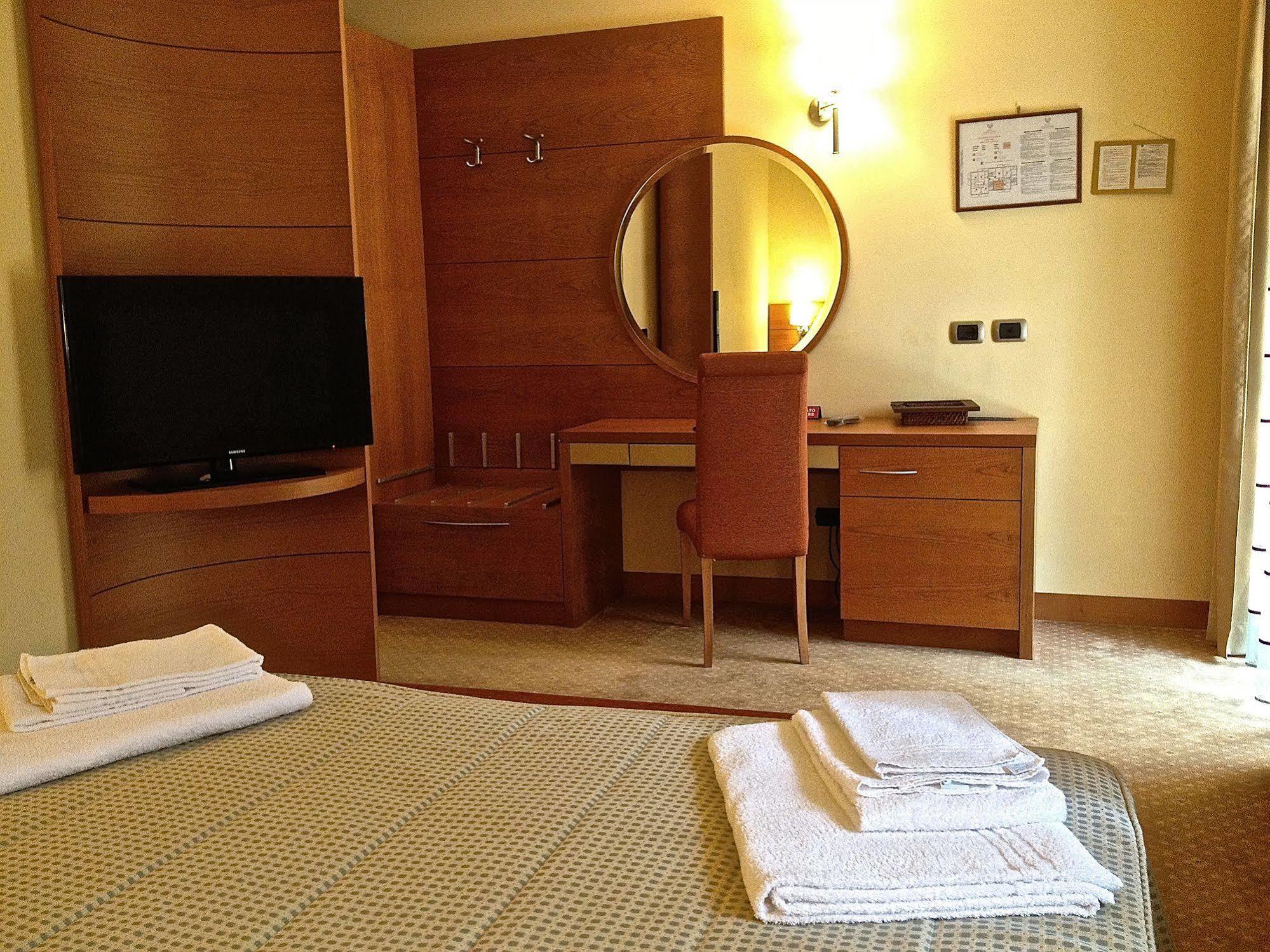 Relais San Giusto Hotel Campitello di Fassa Ngoại thất bức ảnh