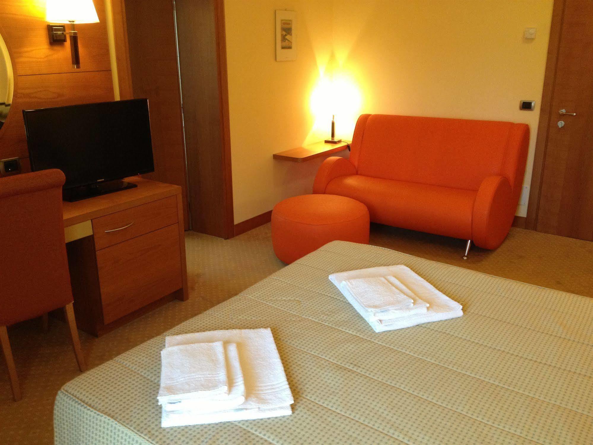 Relais San Giusto Hotel Campitello di Fassa Ngoại thất bức ảnh